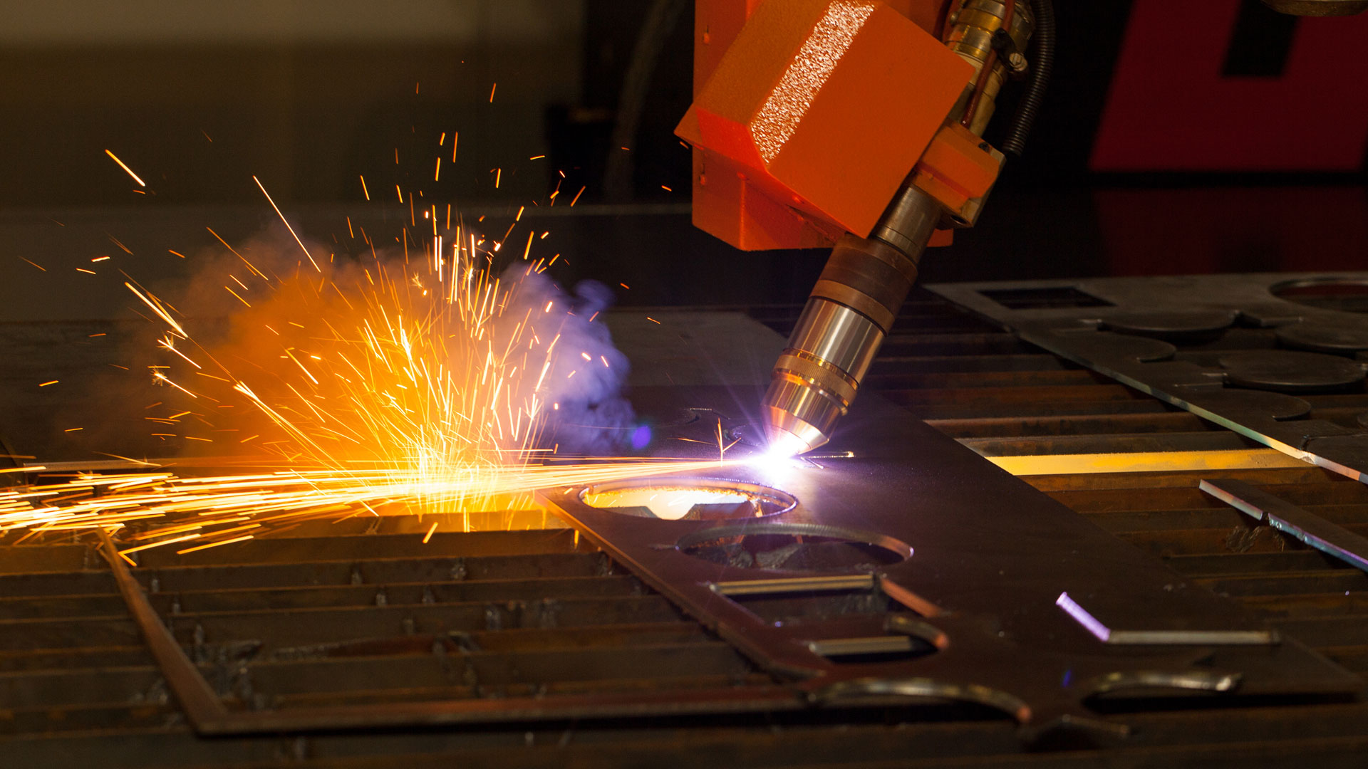 PLASMA CUTTING